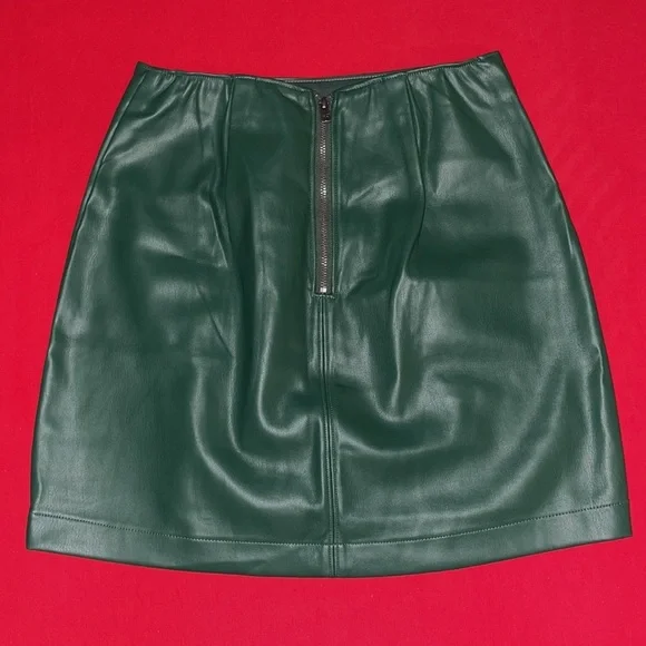Hollister Ultra High-Rise Vegan Leather Mini Skirt - Picture 4 of 5
